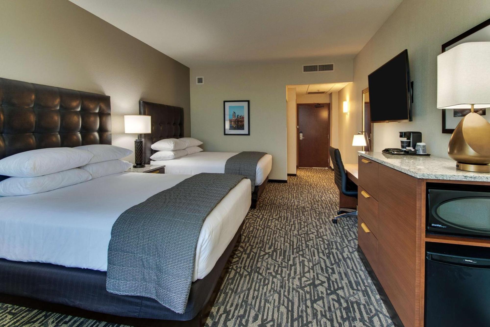 Drury Plaza Downtown Nashville